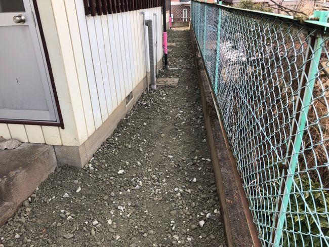 砕石ならし作業