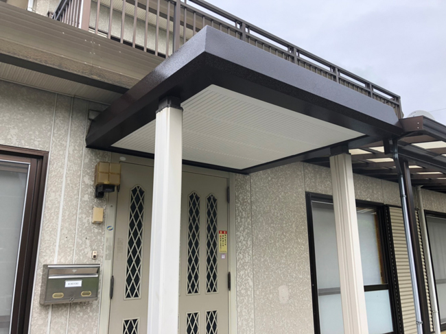 玄関庇塗装工事