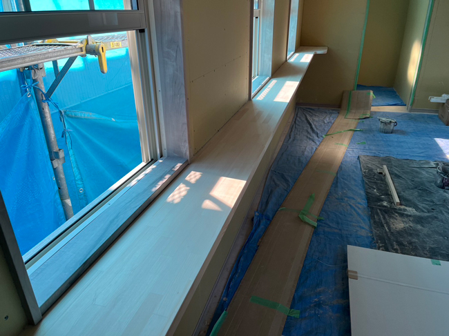 木製棚着色クリアー仕上げ塗装工事