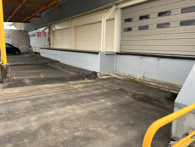 アスファルト舗装工事