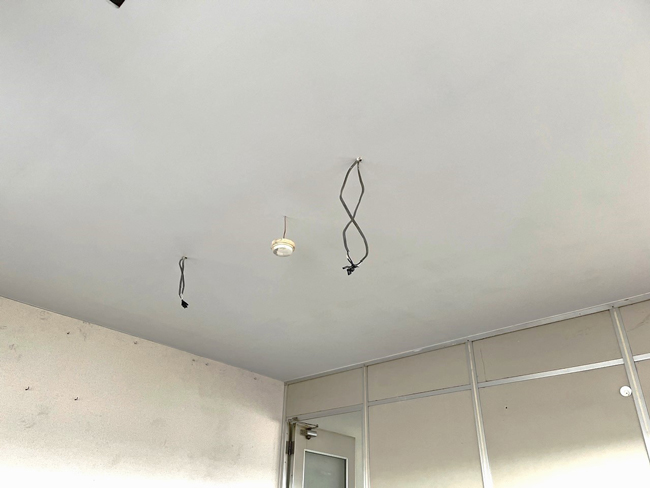 事務所天井補修及び塗装工事