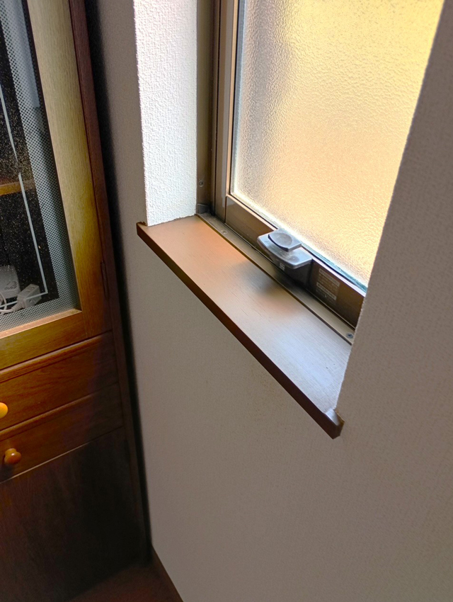 アパート内部木枠塗装