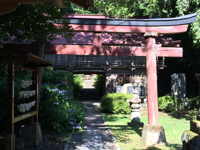 鳥居塗り替え工事